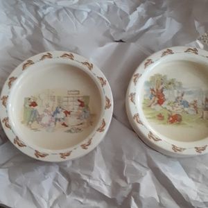 Bunnykins 2 large baby plates